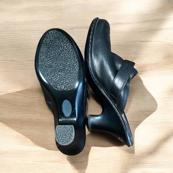 BOC Black Leather Mules with Sleek Design - Picture 5 of 7